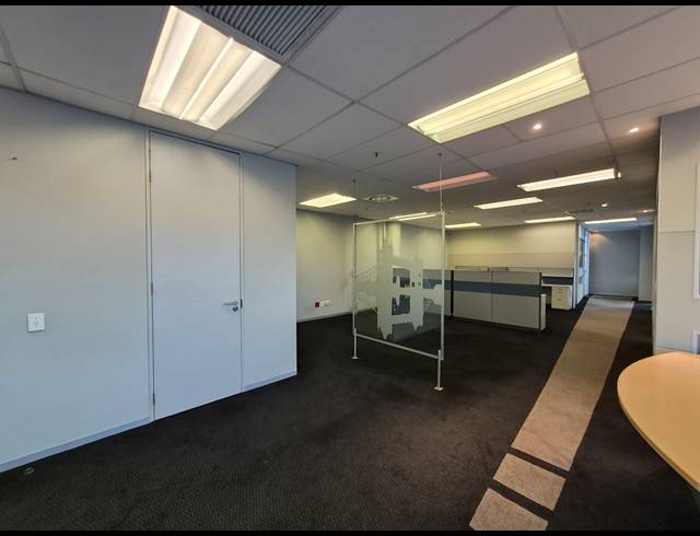 248M² OFFICE TO LET IN SANDTON CENTRAL